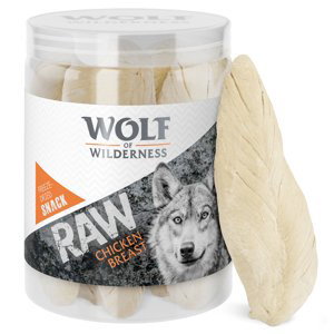 Výhodné balení Wolf of Wilderness - RAW snack (mrazem sušený) - NOVINKA: kuřecí prsa, celá (330 g)