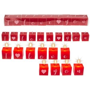 Čtvercové svíčky s písmeny: I love you