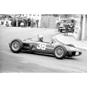 Umělecká fotografie Lorenzo Bandini in a sharknose ferrari, 1962, (40 x 26.7 cm)