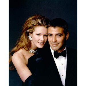 Umělecká fotografie Elle Macpherson And George Clooney, Batman And Robin, (30 x 40 cm)