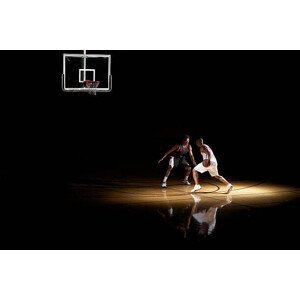 Umělecká fotografie Basketball players playing one on one, D Miralle, (40 x 26.7 cm)