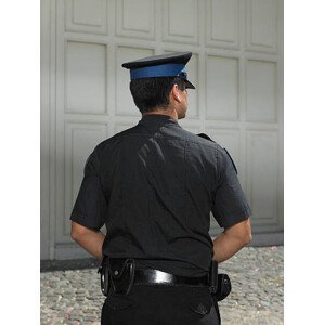 Umělecká fotografie Policeman standing in street, rear view, Michael Blann, (30 x 40 cm)