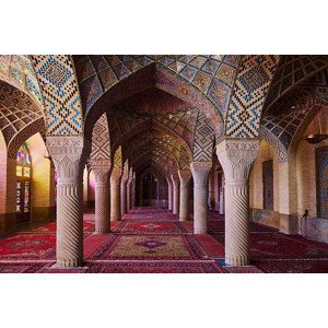 Umělecká fotografie Iran, Shiraz, Nasir al Molk mosque, Tuul & Bruno Morandi, (40 x 26.7 cm)