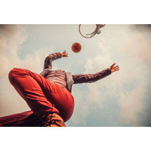 Umělecká fotografie Young Woman playing at Basket, VladGans, (40 x 26.7 cm)