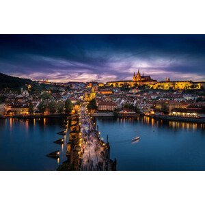 Umělecká fotografie Prague, twilight overview of Charles Bridge,, Phillip Chow, (40 x 26.7 cm)