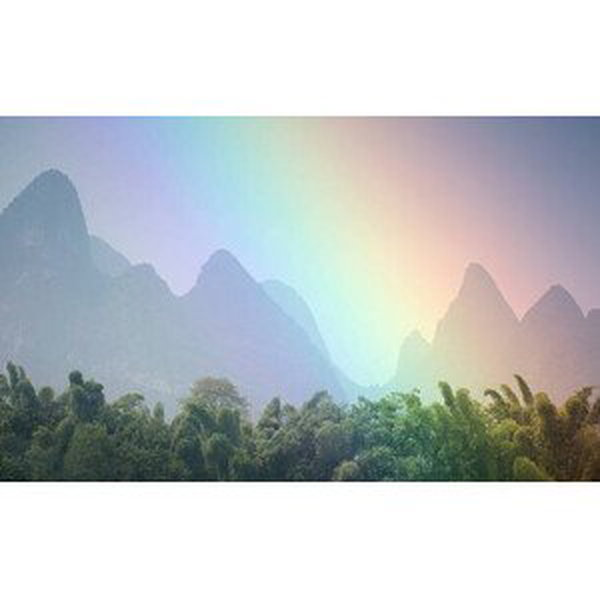 Umělecká fotografie View of rainbow by mountains., Grant Faint, (40 x 24.6 cm)