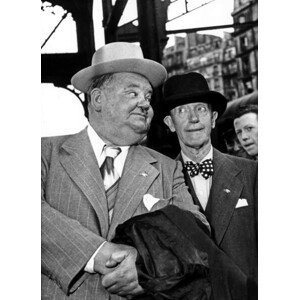 Umělecká fotografie Stan Laurel and Oliver Hardy in Paris on June 17, 1950, (30 x 40 cm)