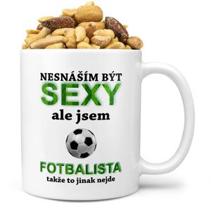 Hrnek Sexy fotbalista (Náplň hrníčku: Směs slaných oříšků)