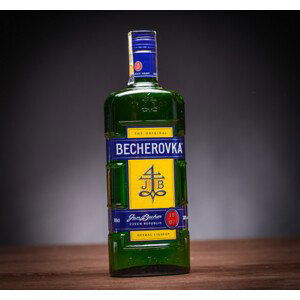 Becherovka 38% 0,7 l (holá láhev)