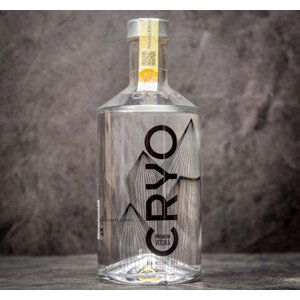 Cryo Vodka 40% 0,7 l (holá láhev)