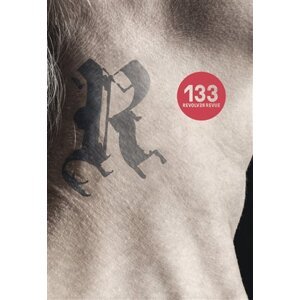 Revolver Revue 133