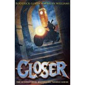 Closer - Roderick Gordon